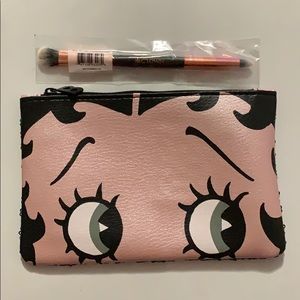 Betty Boop bag and brush